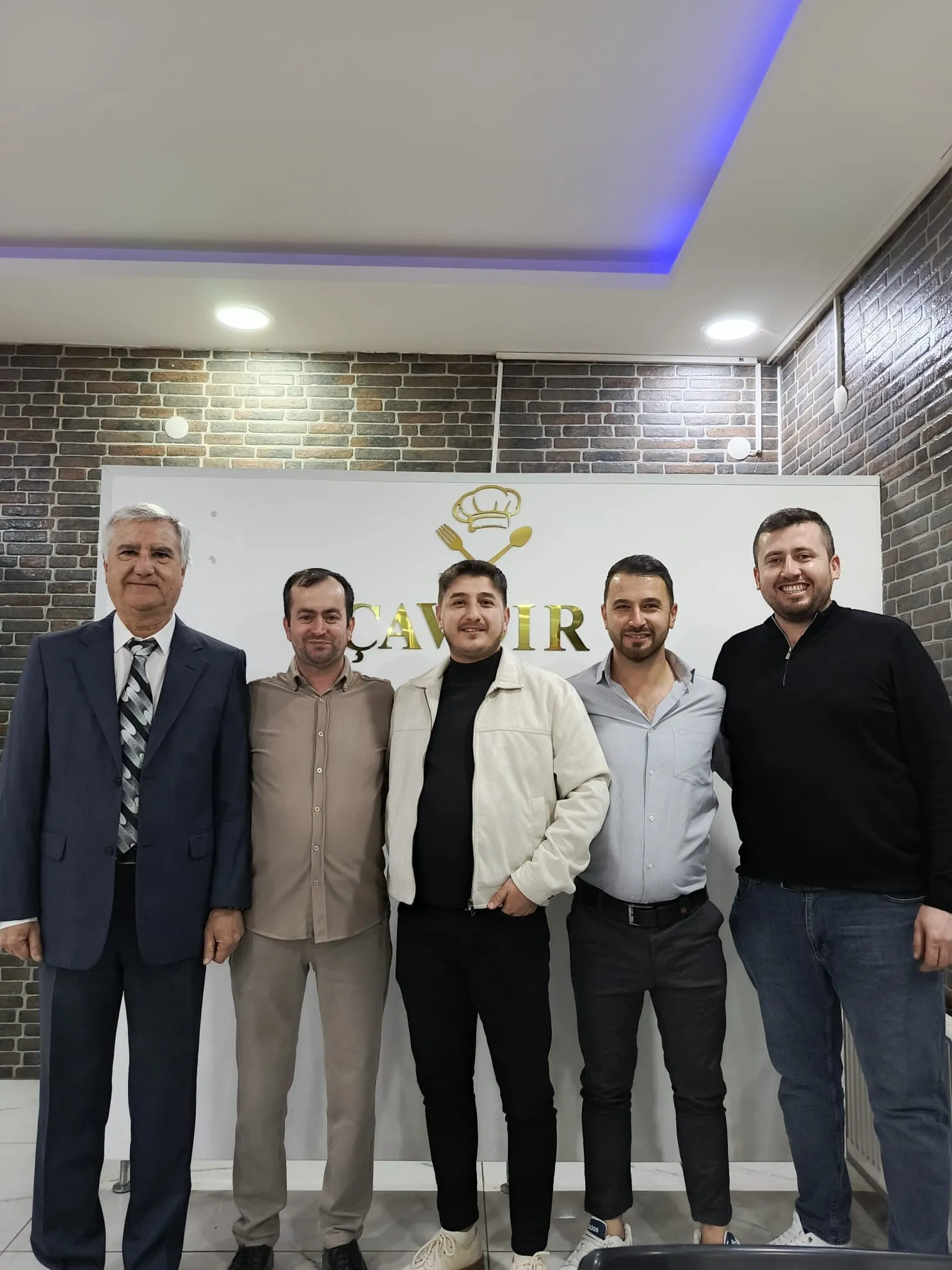 UZMAN KADROMUZ
